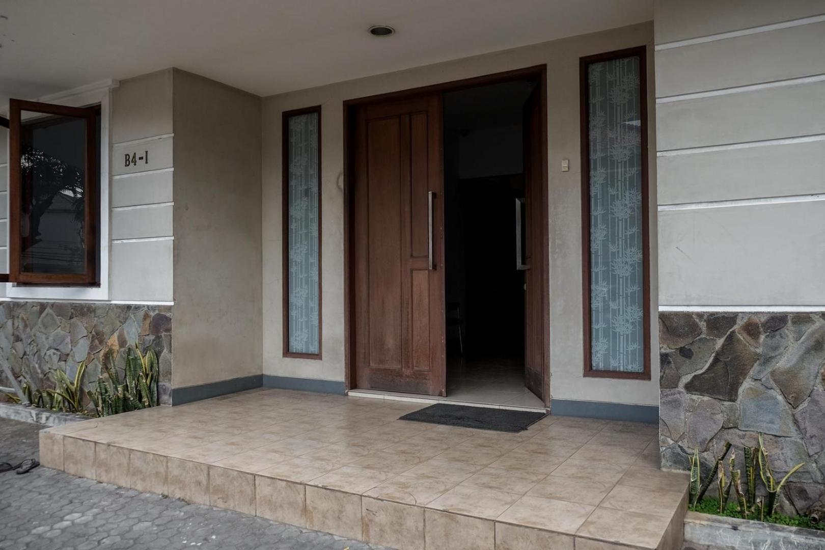 Reddoorz Near Supermall Karawaci 2 Τάνγκερανγκ Εξωτερικό φωτογραφία